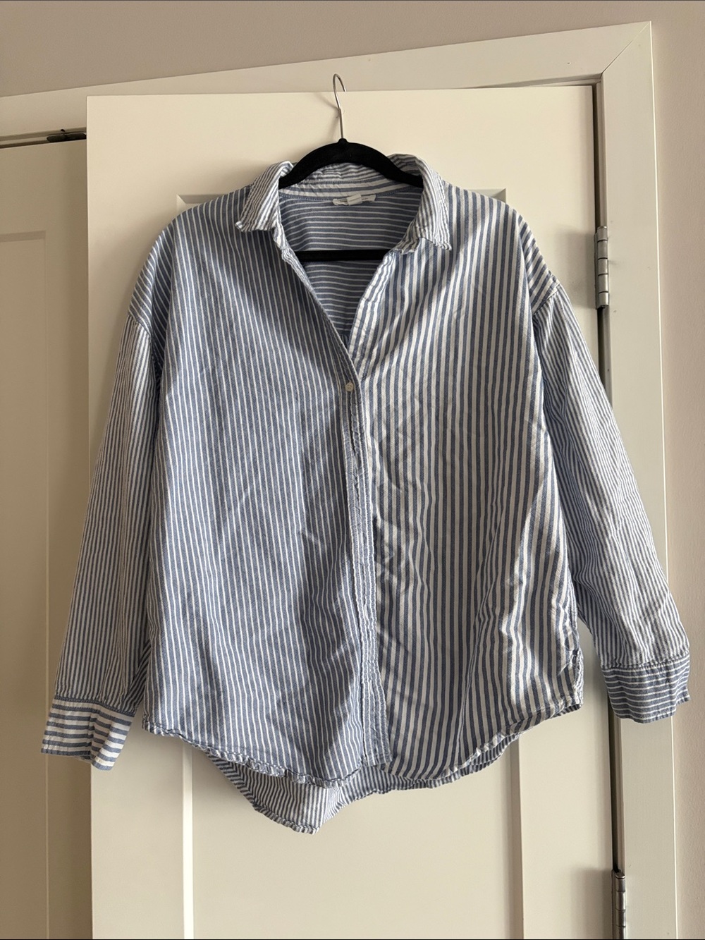 beachlunchlounge Blue and White multi Stripe Button-Down Shirt sz L Nordstrom